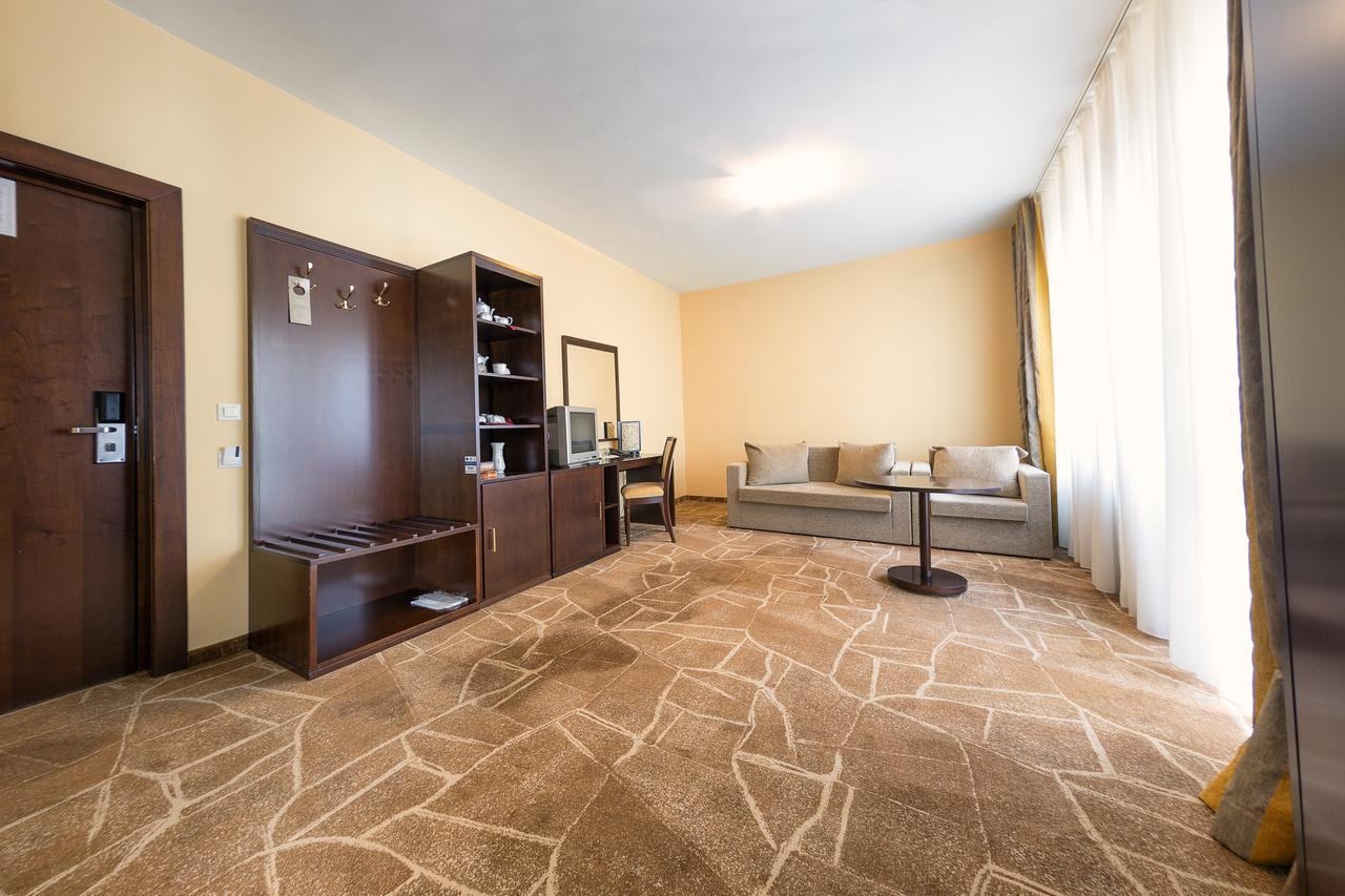 Hotel Parc Alba Iulia Eksteriør bilde